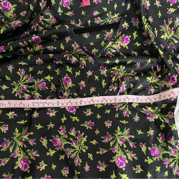 Betsey Johnson intimate size medium. Semi-sweet heart neckline. - Picture 13 of 14